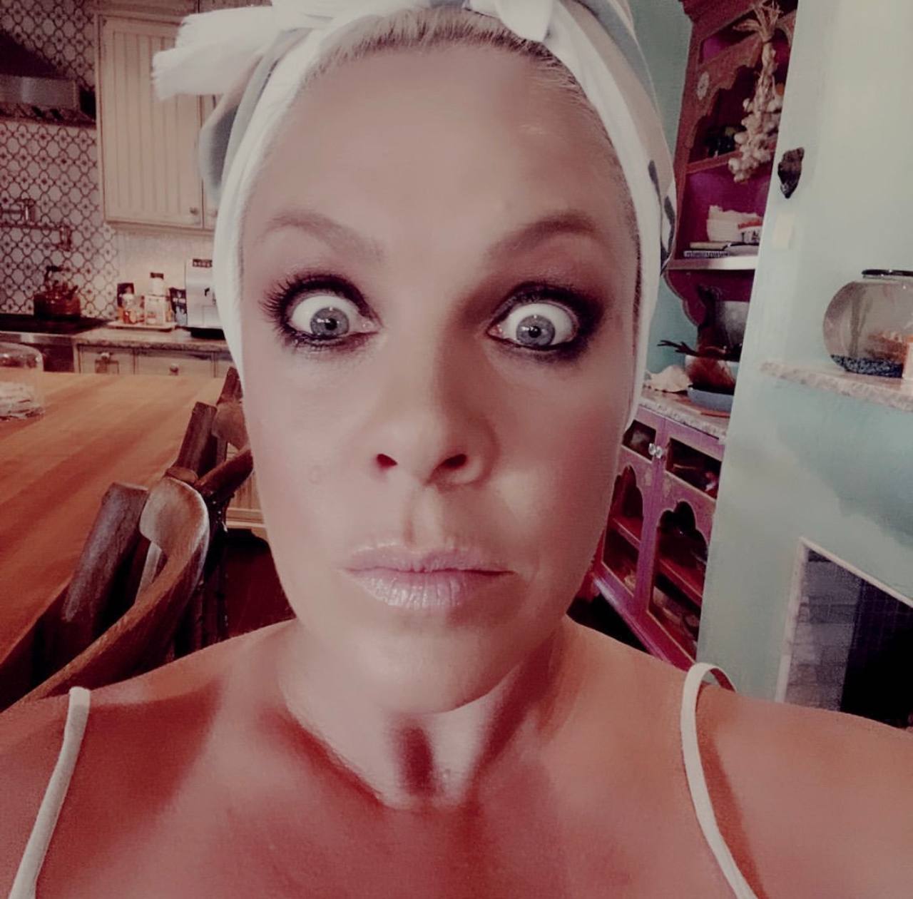 Pink получила самый неожиданный и шокирующий «подарок» во время своего ...